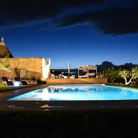 别墅 Trulli Alma Viva Con Piscina 奥斯图尼