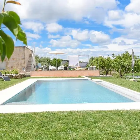 别墅 Trulli Alma Viva Con Piscina 奥斯图尼