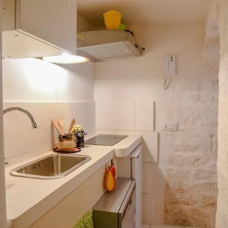 别墅 Trulli Alma Viva Con Piscina *