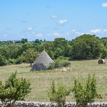 别墅 Trulli Alma Viva Con Piscina